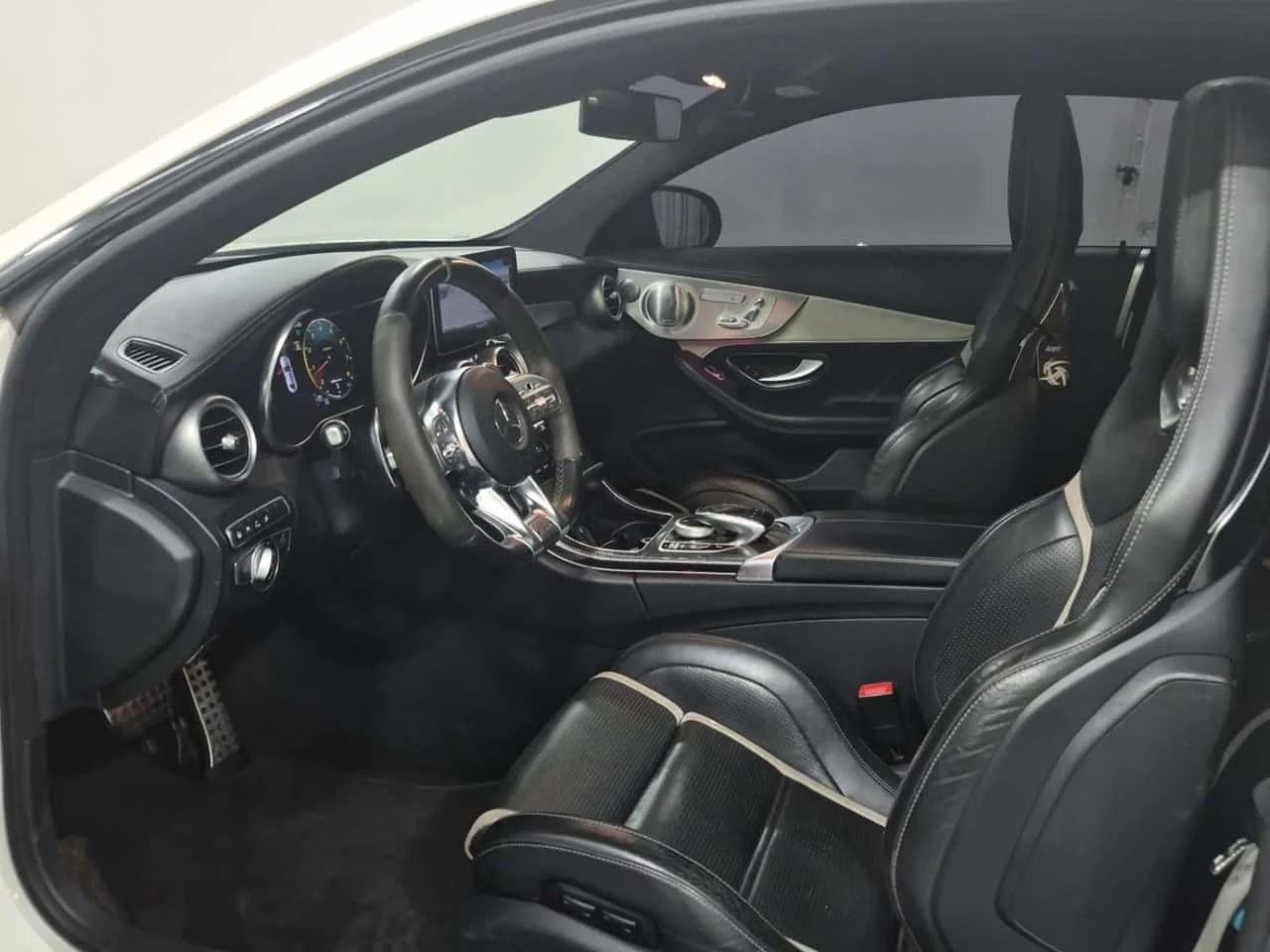 Mercedes-Benz C 63 AMG S| DISTRONIC| 360| BURMESTER| ПОДГРЕВИ| BUCKETS, снимка 8 - Автомобили и джипове - 54459951