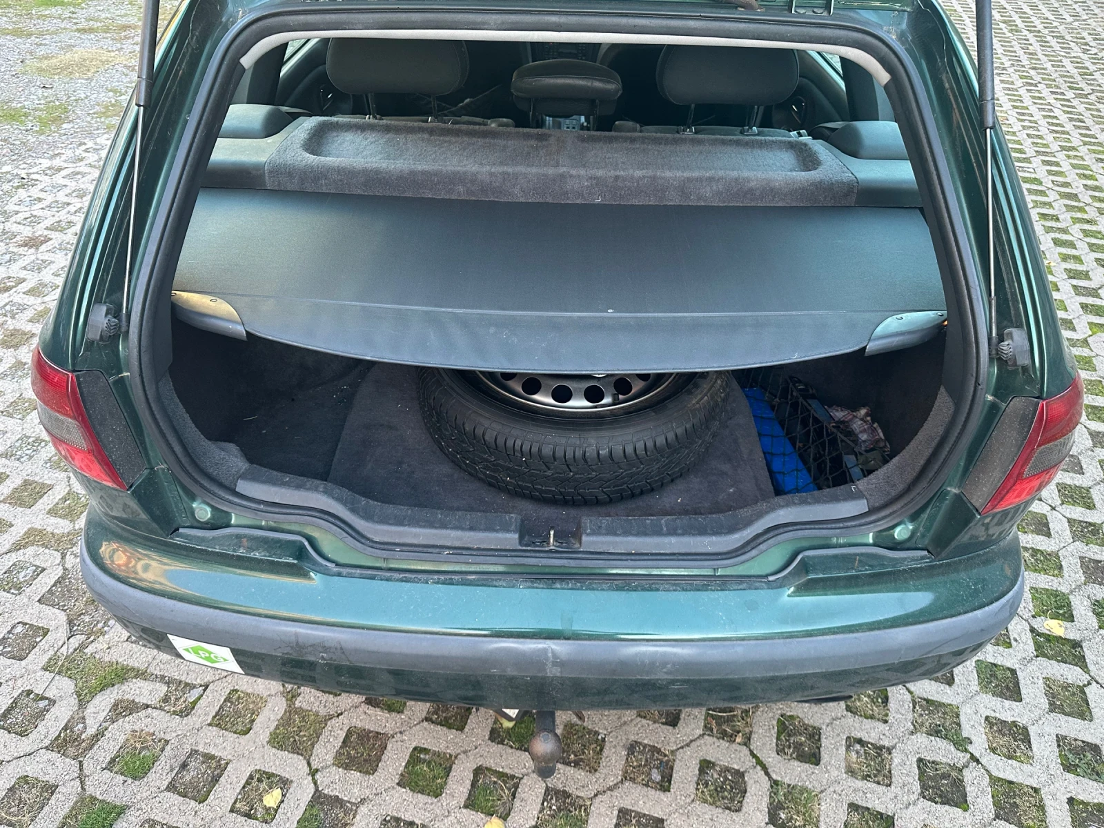 Volvo V40 2.0 TURBO, снимка 11 - Автомобили и джипове - 54605492