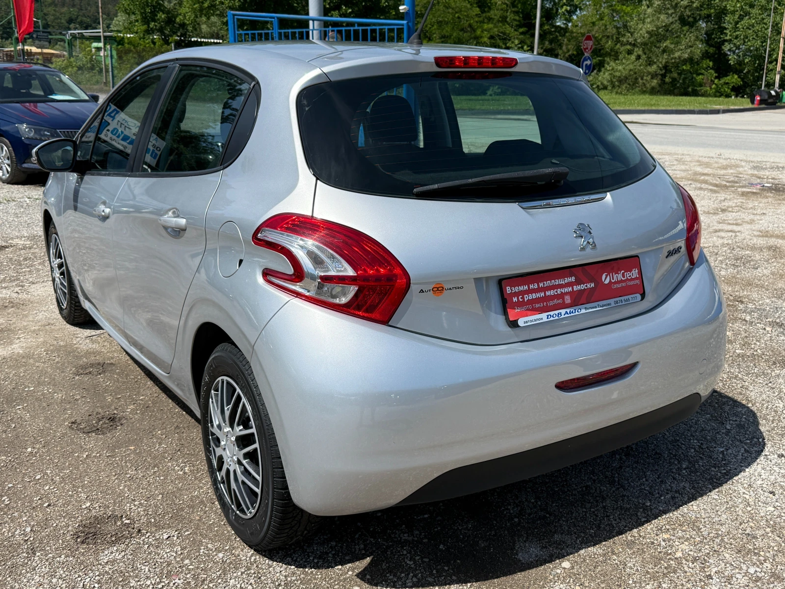 Peugeot 208 1.4i газов инжекцион-мулти медия-климатик-ел пакет, снимка 4 - Автомобили и джипове - 54762952