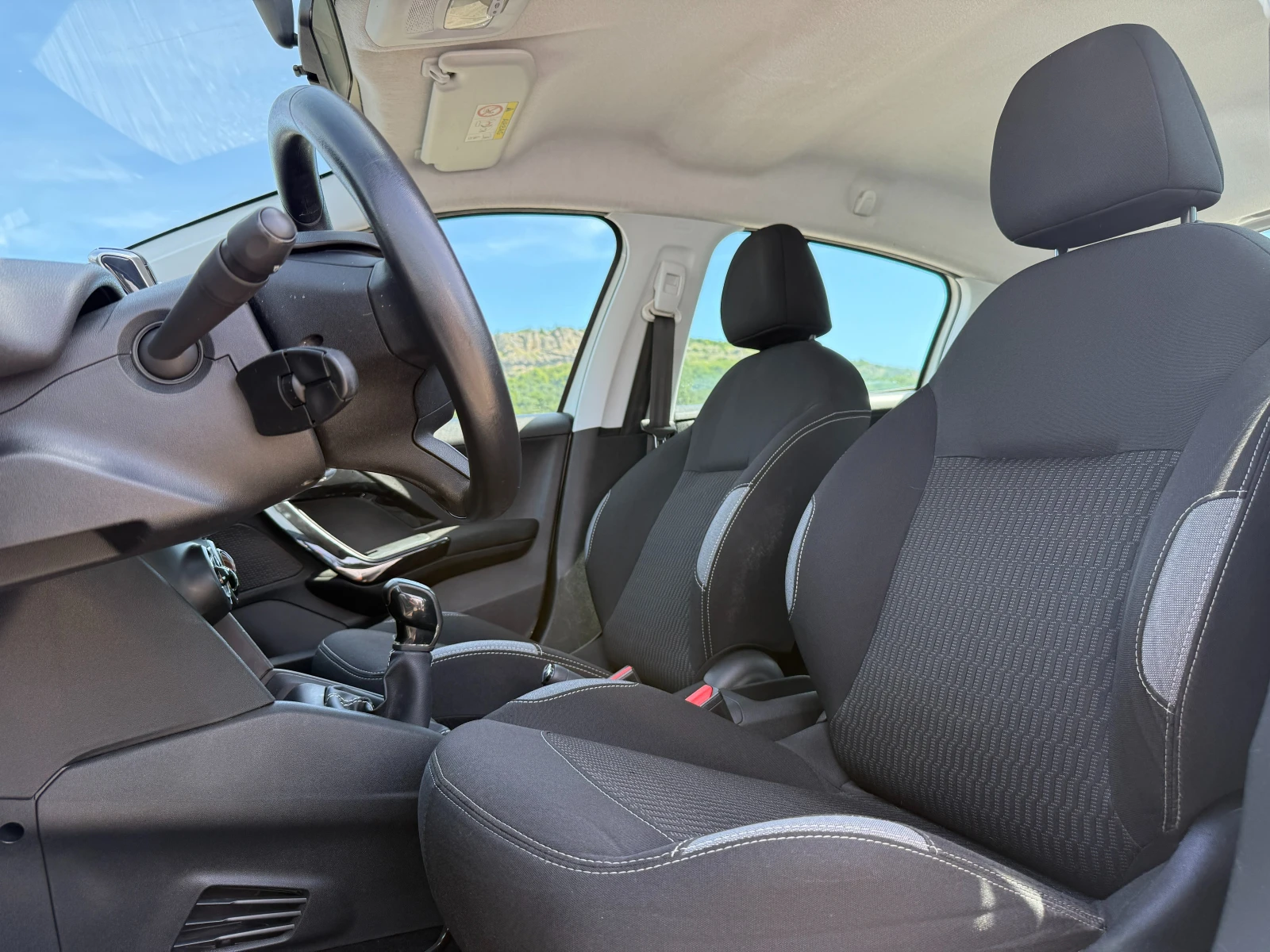 Peugeot 208 1.4i газов инжекцион-мулти медия-климатик-ел пакет, снимка 10 - Автомобили и джипове - 54762952