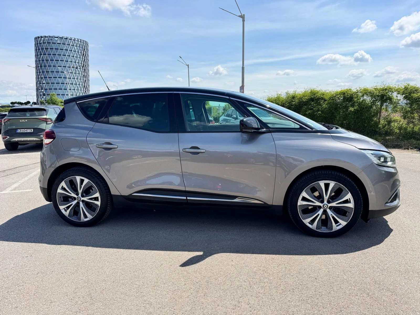 Renault Scenic 1.6dCI-160-AUTOMATIC7-кожа-NAVI-, снимка 4 - Автомобили и джипове - 55016224