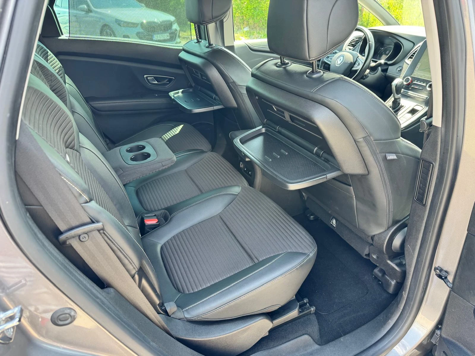 Renault Scenic 1.6dCI-160-AUTOMATIC7-кожа-NAVI-, снимка 7 - Автомобили и джипове - 55016224