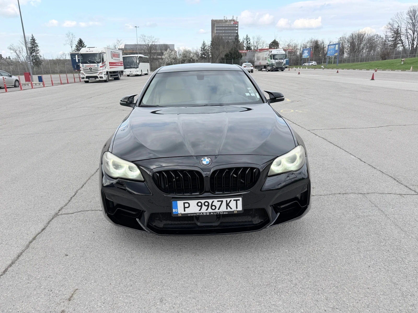 BMW 530 Facelift/M-Packet/ТОП ТОП/БАРТЕР/ЛИЗИНГ!, снимка 2 - Автомобили и джипове - 55430833