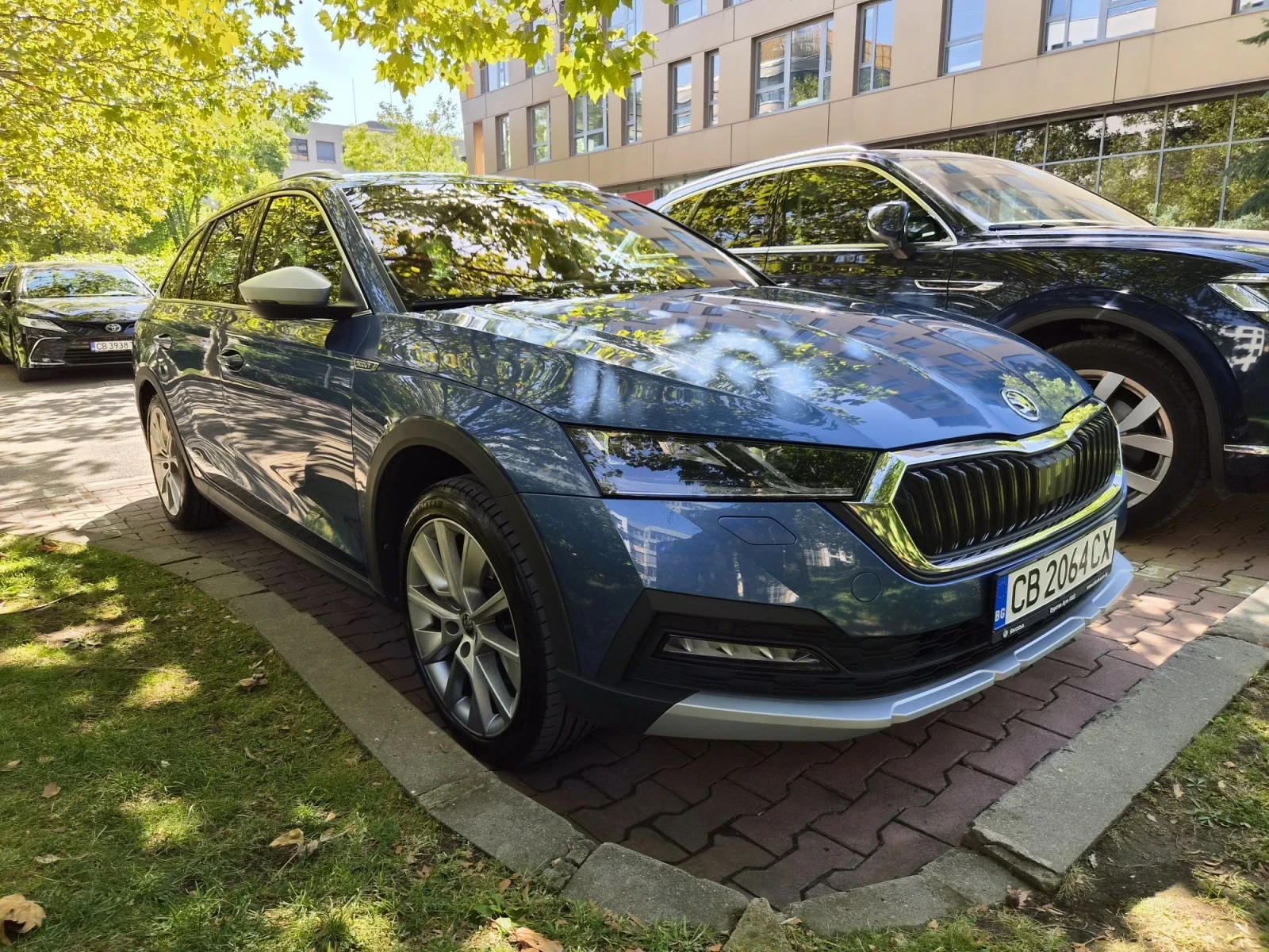 Skoda Octavia Scout, снимка 2 - Автомобили и джипове - 55895240
