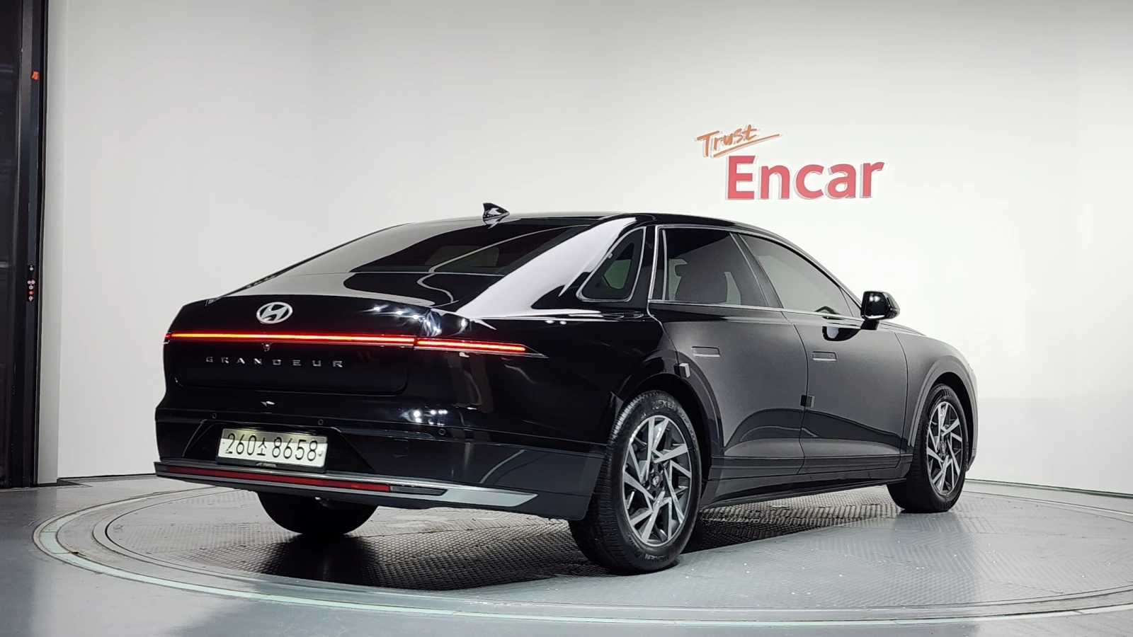 Hyundai Grandeur 2.5 PREMIUM * FULL MAX, снимка 3 - Автомобили и джипове - 55991060
