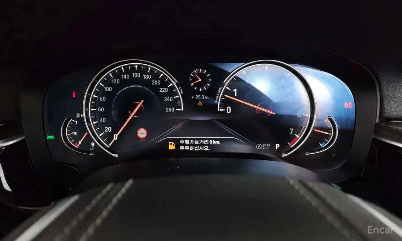 BMW 540 / ДИСТРОНИК / ОБДУХВАНЕ / 360 / АВТОКРЕДИТ, снимка 8 - Автомобили и джипове - 56198881