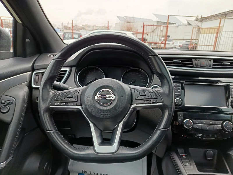 Nissan Qashqai TEKNA PLUS + Panorama + Кожен салон + BOSE, снимка 12 - Автомобили и джипове - 48451390