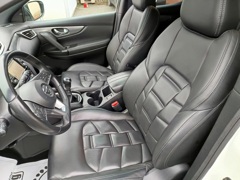 Nissan Qashqai TEKNA PLUS + Panorama + Кожен салон + BOSE, снимка 9 - Автомобили и джипове - 48451390