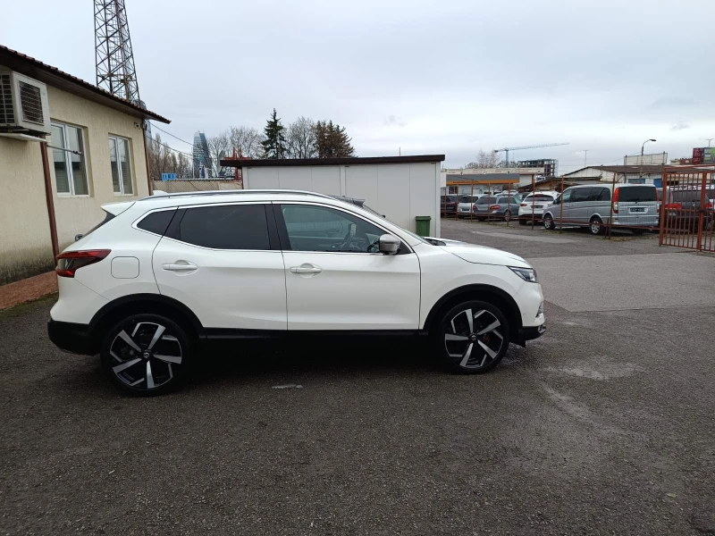 Nissan Qashqai TEKNA PLUS + Panorama + Кожен салон + BOSE, снимка 5 - Автомобили и джипове - 48451390