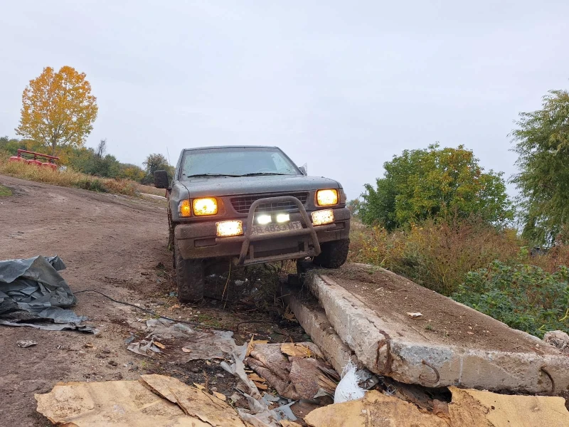 Isuzu Trooper ПИКАПА Е ПЕРФЕКТЕН ОБСЛУЖЕН ОТ-ДО БРАКУВАН , снимка 4 - Автомобили и джипове - 52673404