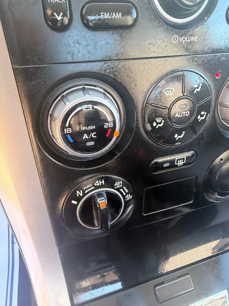 Suzuki Grand vitara 1.9TDi климатроник , снимка 12 - Автомобили и джипове - 53529857