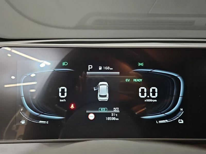 Kia Sportage 2.2 Hybrid !!!Най висок клас оборудване!!!, снимка 8 - Автомобили и джипове - 55739160
