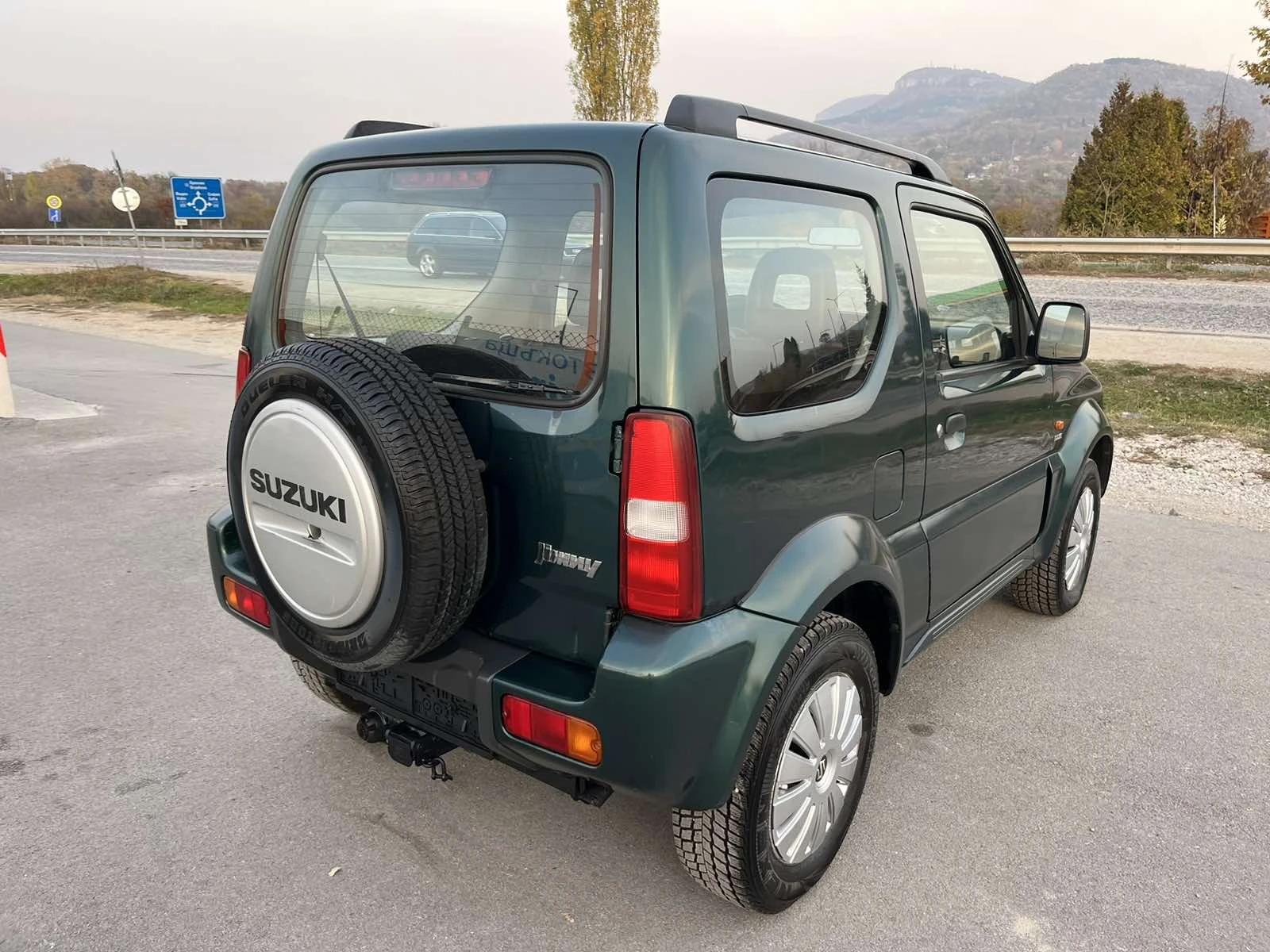 Suzuki Jimny 1.5D 65кс 4Х4, БЪРЗИ И БАВНИ - изображение 4