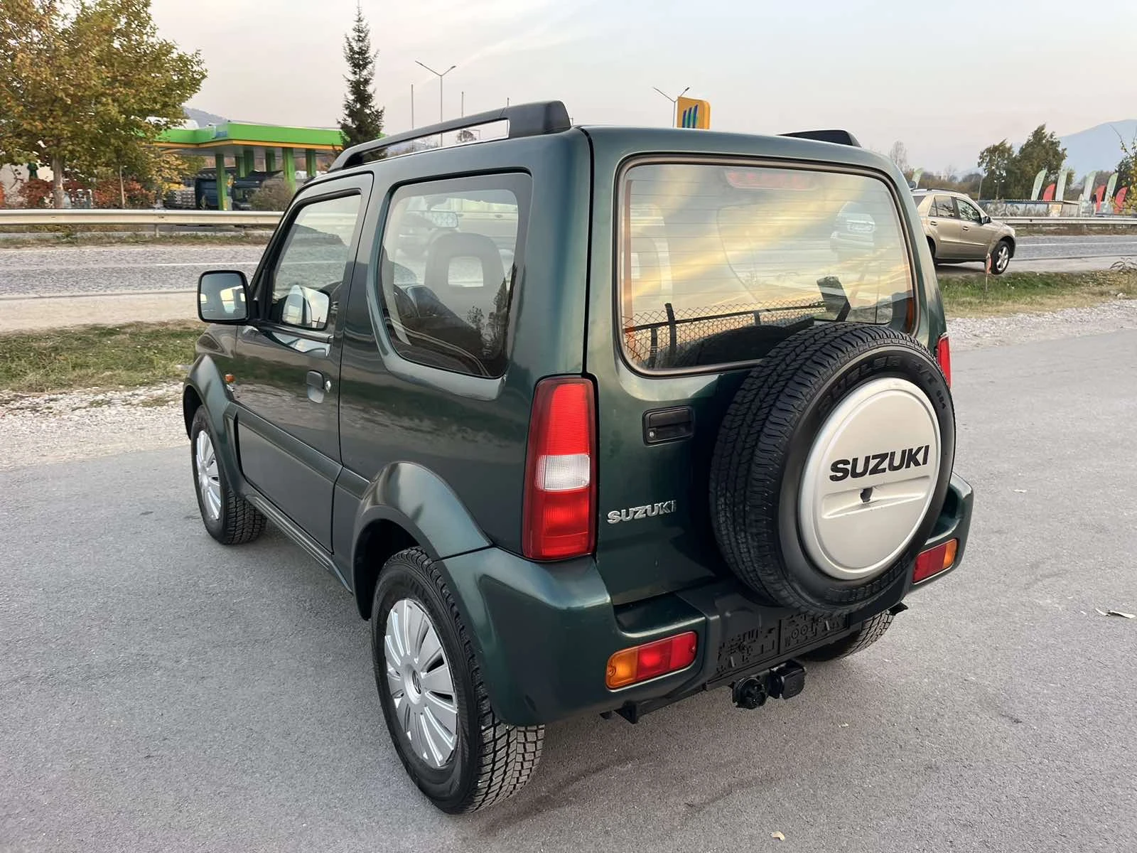 Suzuki Jimny 1.5D 65кс 4Х4, БЪРЗИ И БАВНИ - изображение 5