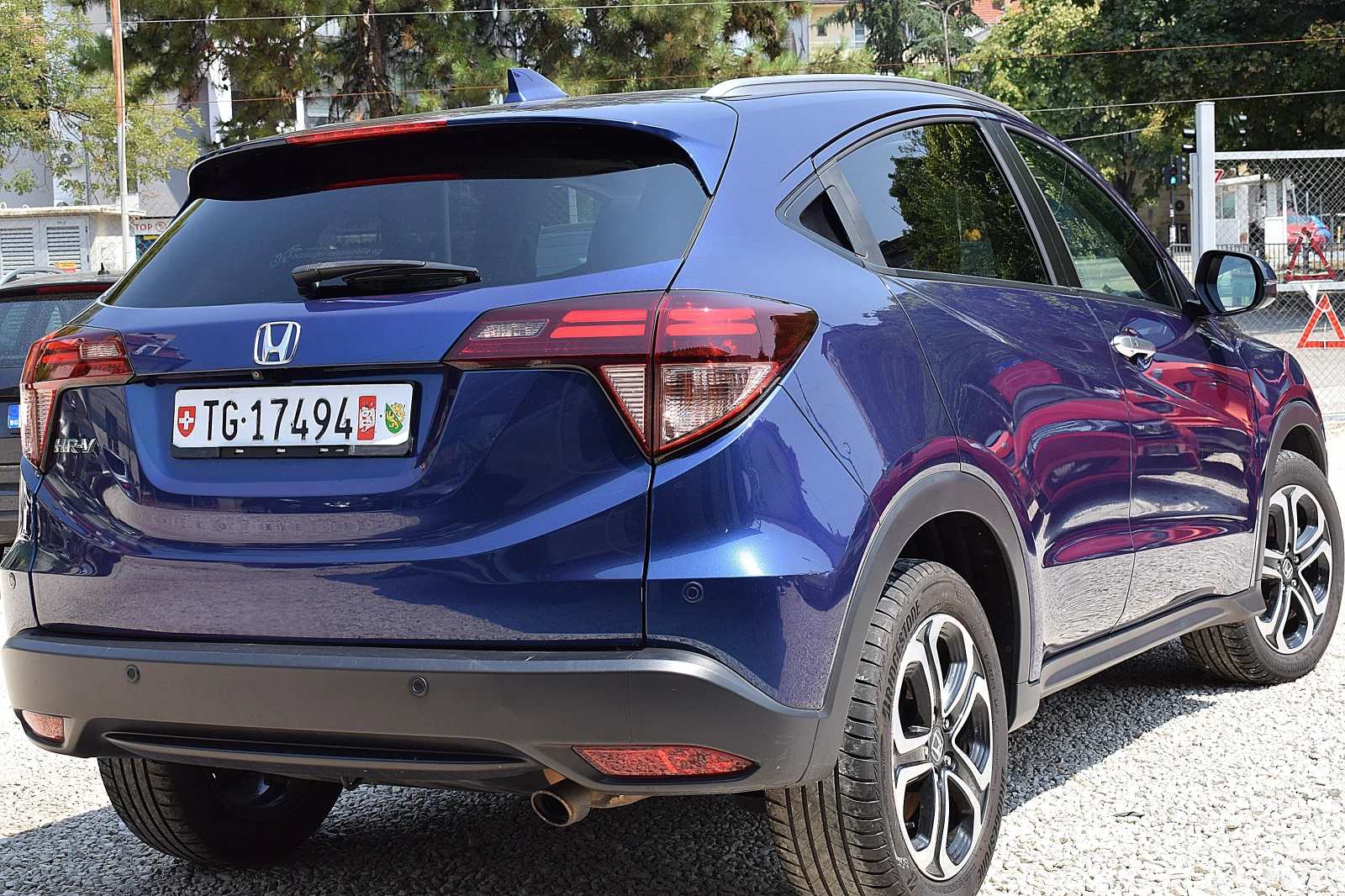 Honda Hr-v 1.5/Швейцария/Панорама/Автоматик/Лед/Нави/Кожа  - изображение 4
