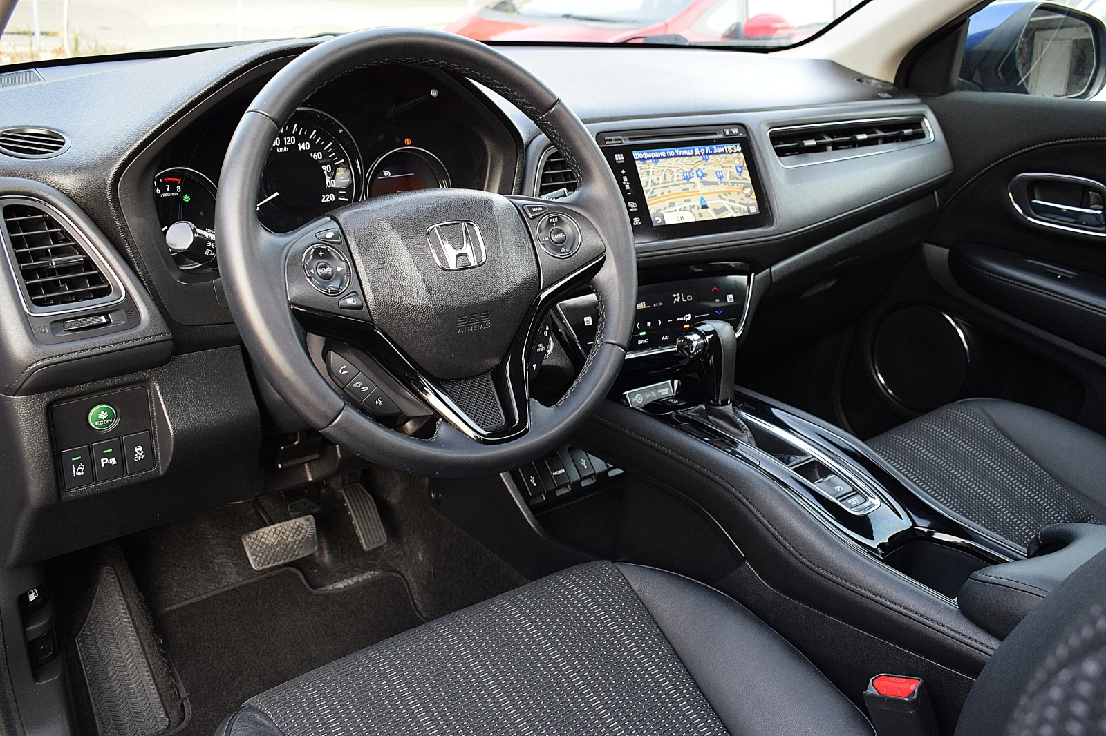 Honda Hr-v 1.5/Швейцария/Панорама/Автоматик/Лед/Нави/Кожа  - изображение 8