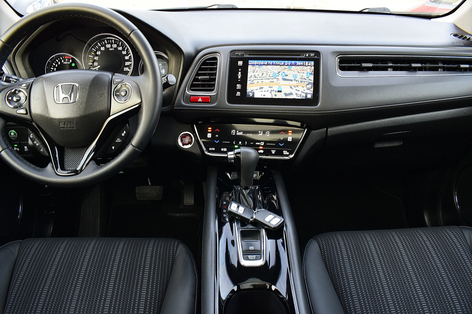 Honda Hr-v 1.5/Швейцария/Панорама/Автоматик/Лед/Нави/Кожа  - изображение 10
