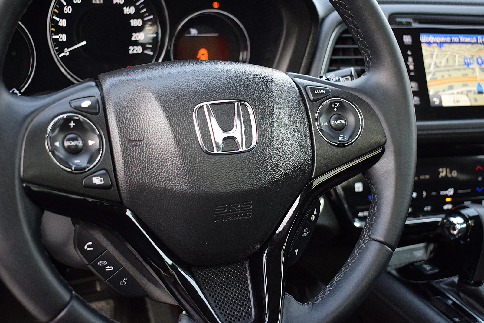 Honda Hr-v 1.5/Швейцария/Панорама/Автоматик/Лед/Нави/Кожа  - изображение 9