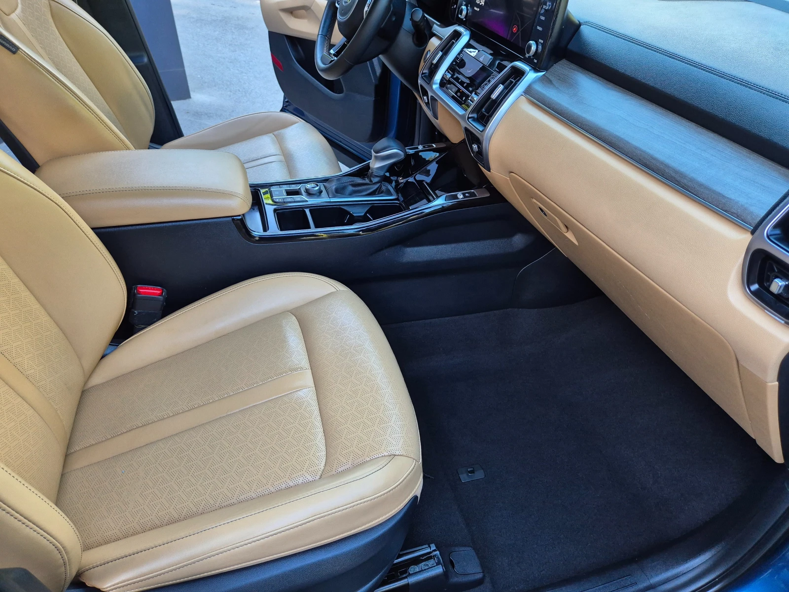 Kia Sorento 2.2 CRDI 4X4 - изображение 7