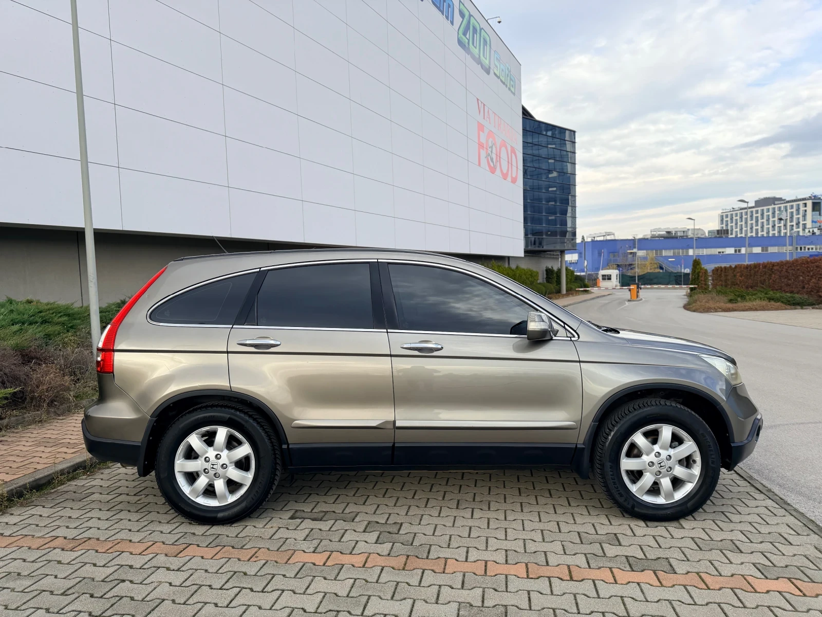 Honda Cr-v 2.2CTDI-Лизинг през Уникредит по 290лв - изображение 5