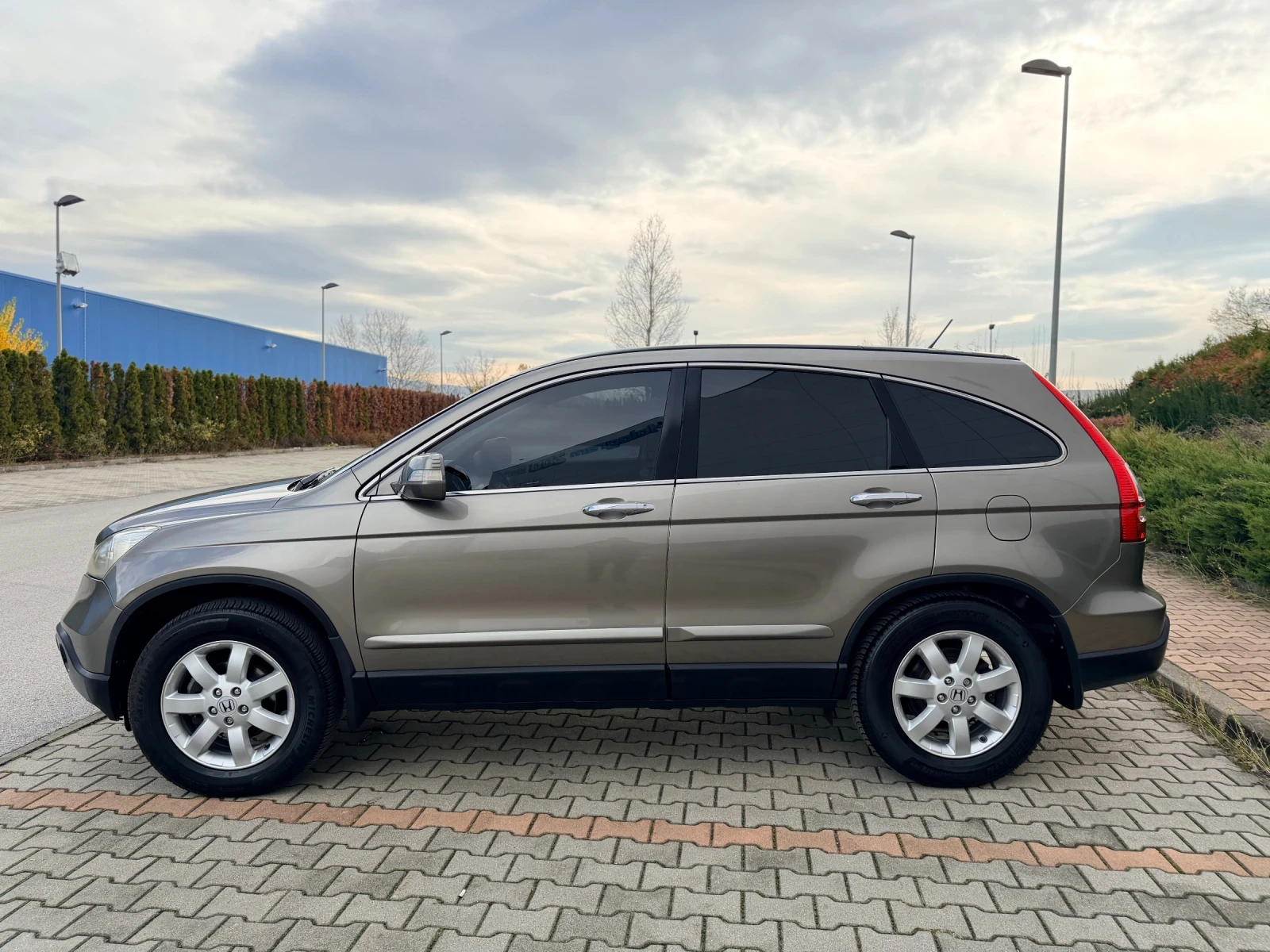 Honda Cr-v 2.2CTDI-Лизинг през Уникредит по 290лв - изображение 4