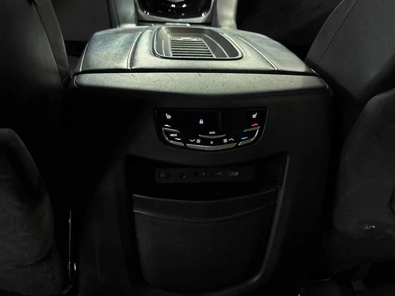 Cadillac Escalade * Platinum * CARFAX * ���� �� �� | Mobile.bg � ����������� 10