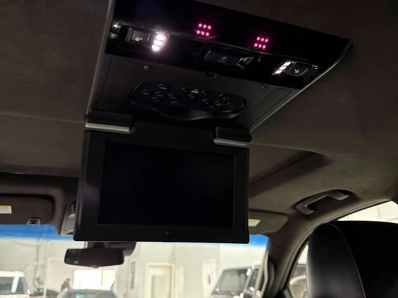 Cadillac Escalade * Platinum * CARFAX * ���� �� �� | Mobile.bg � ����������� 11