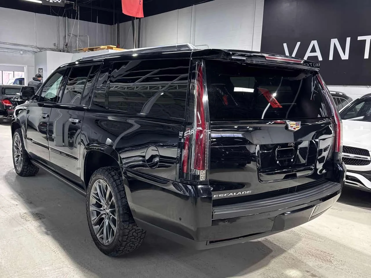 Cadillac Escalade * Platinum * CARFAX * ���� �� �� | Mobile.bg � ����������� 3