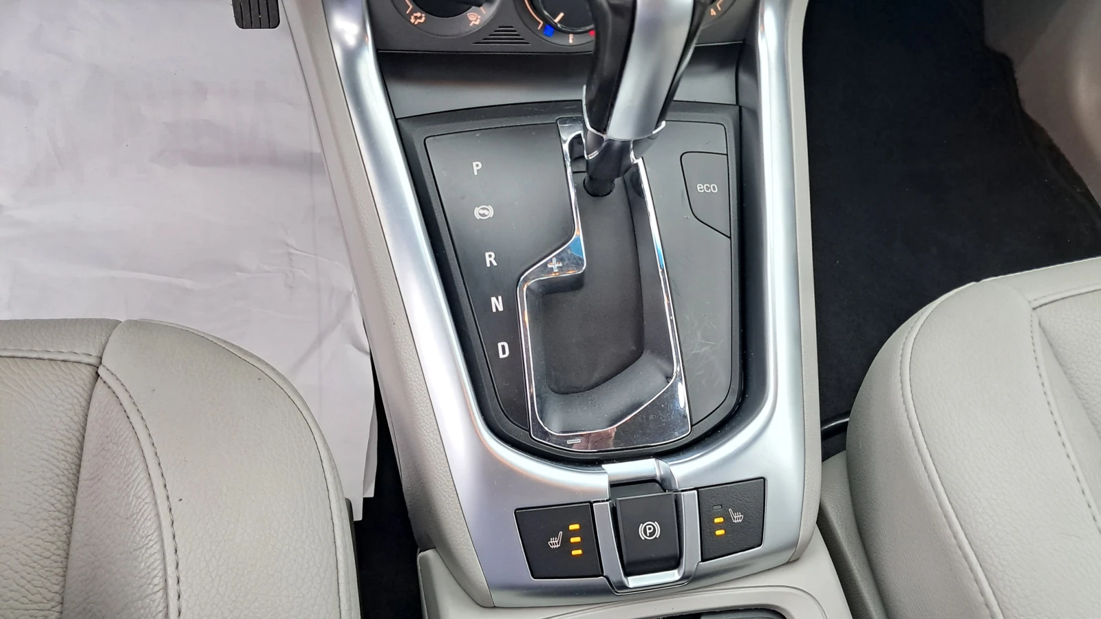 Opel Antara 4X4 COSMO FULL РЕАЛ КМ ИЗКЛЮЧИТЕЛНА СЕРВИЗ КНИЖКА, снимка 11 - Автомобили и джипове - 54526065