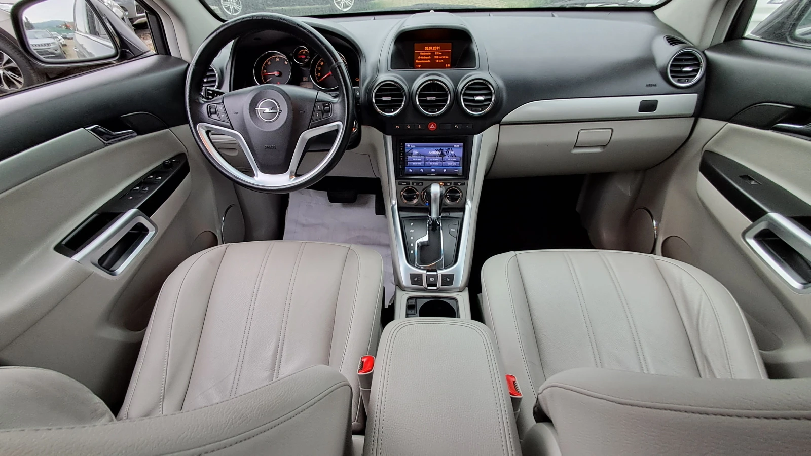 Opel Antara 4X4 COSMO FULL РЕАЛ КМ ИЗКЛЮЧИТЕЛНА СЕРВИЗ КНИЖКА, снимка 8 - Автомобили и джипове - 54526065