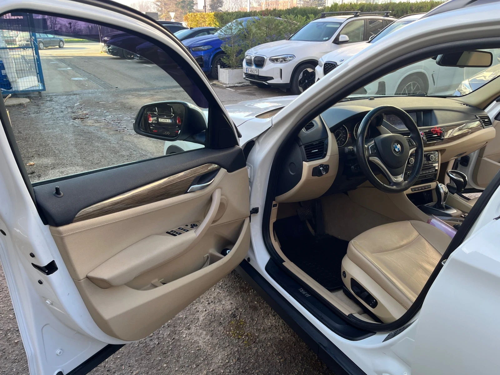 BMW X1 28xi, снимка 8 - Автомобили и джипове - 54594512