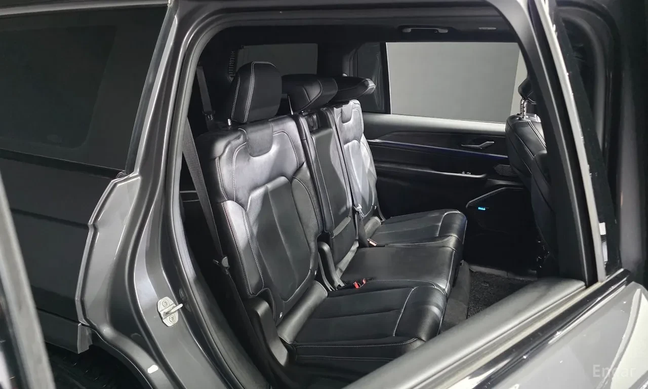 Jeep Grand cherokee L Overland| Кожа Nappa | Панорама | 360 Каме, снимка 17 - Автомобили и джипове - 54970398