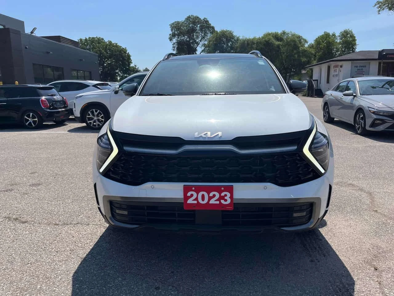Kia Sportage X Line Limited | CARFAX | АВТОКРЕДИТ , снимка 2 - Автомобили и джипове - 55505338