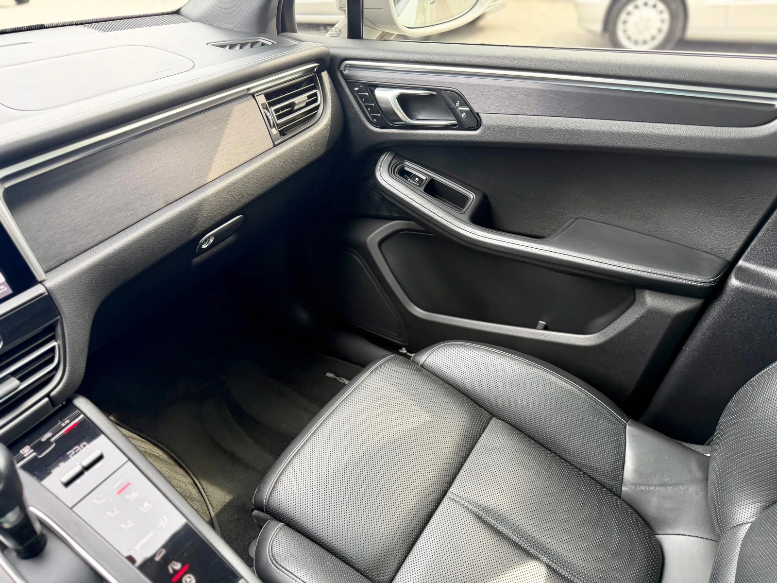 Porsche Macan GTS AUTOMATIK PANORAMA BOSE NAVI 360KAMERA, снимка 12 - Автомобили и джипове - 56140837