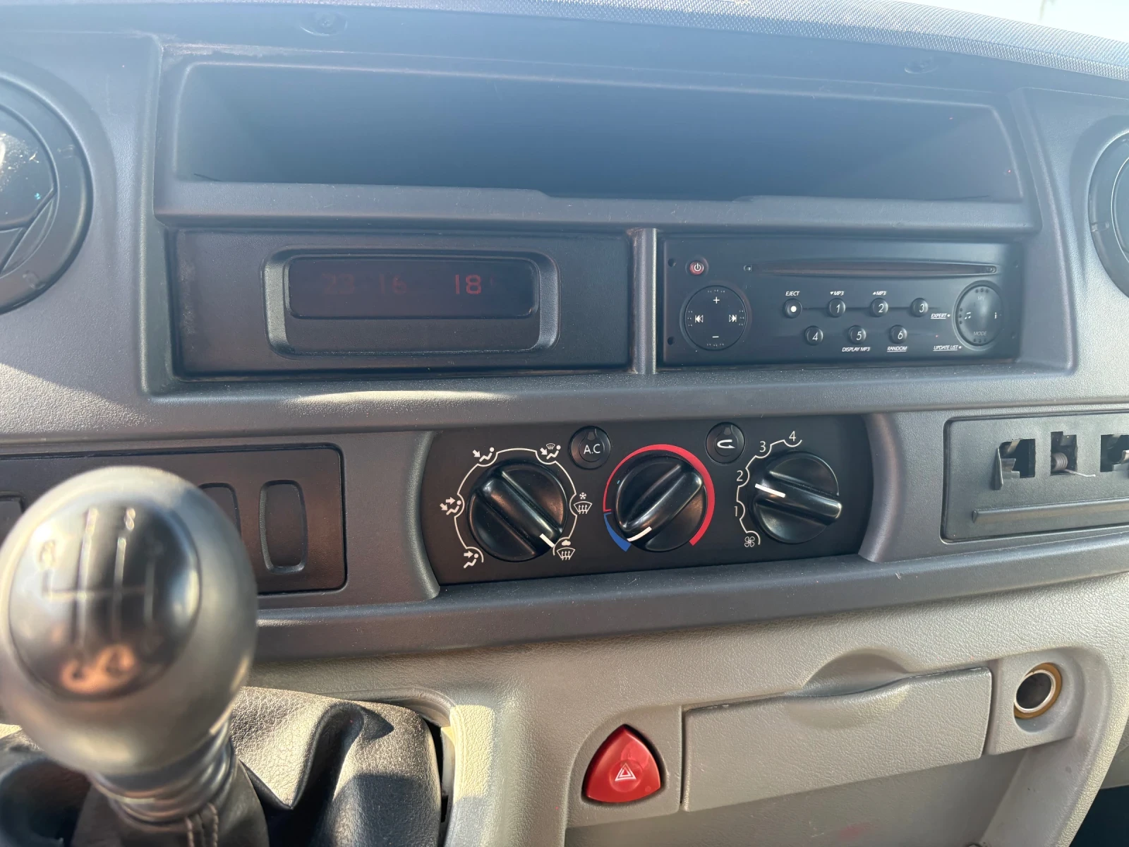 Renault Master 2.3D -Самосвал, снимка 16 - Бусове и автобуси - 54509183