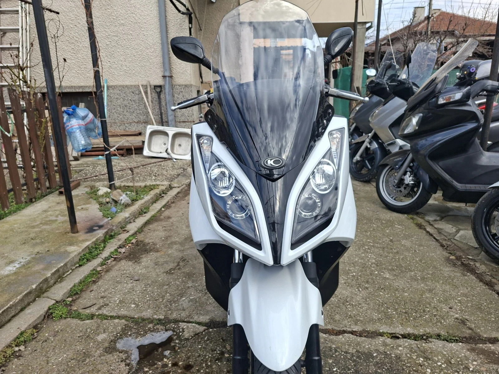 Kymco Downtown Перфектен 300ie ПРОМО ЦЕНА, снимка 6 - Мотоциклети и мототехника - 53724437