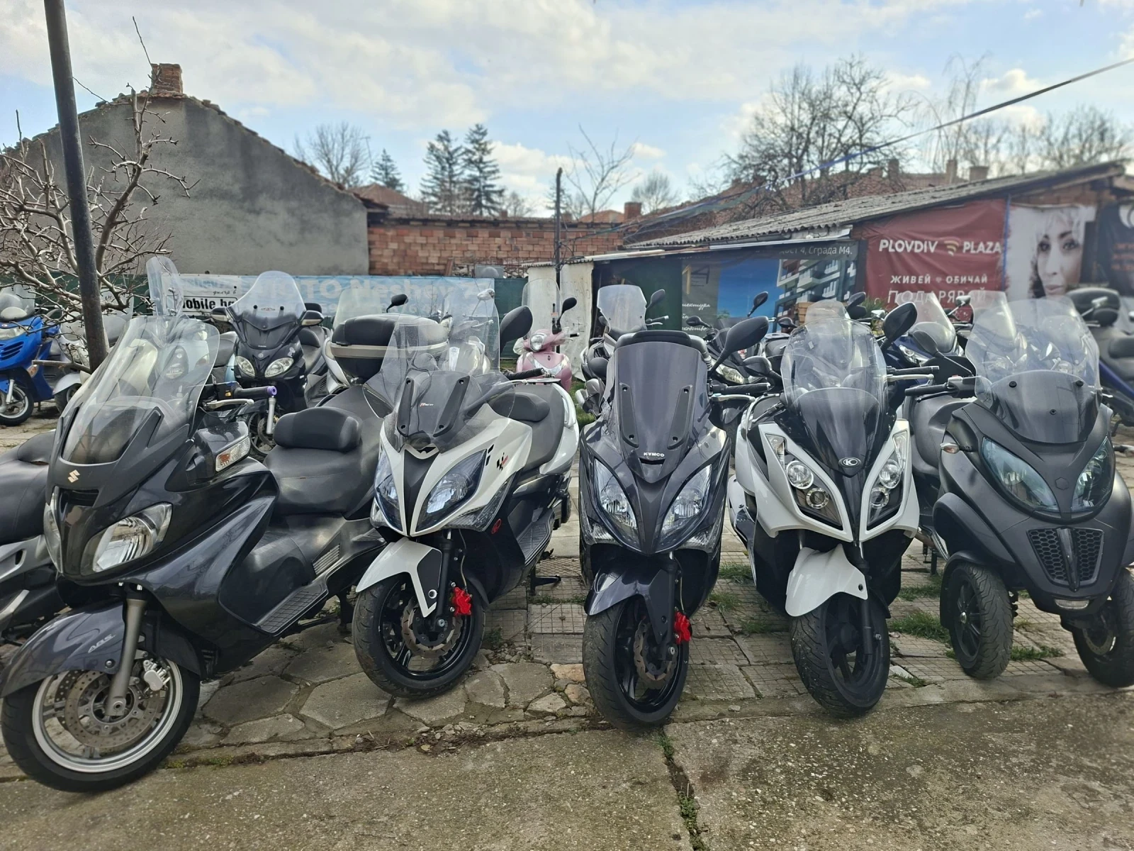 Kymco Downtown Перфектен 300ie ПРОМО ЦЕНА, снимка 15 - Мотоциклети и мототехника - 53724437
