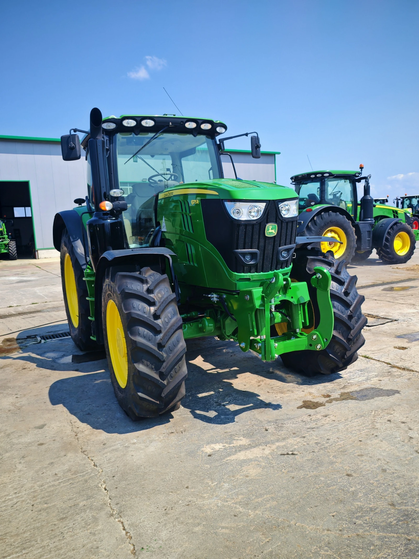 Трактор John Deere 6175R лизинг с първоначална вноска 20 % - изображение 2