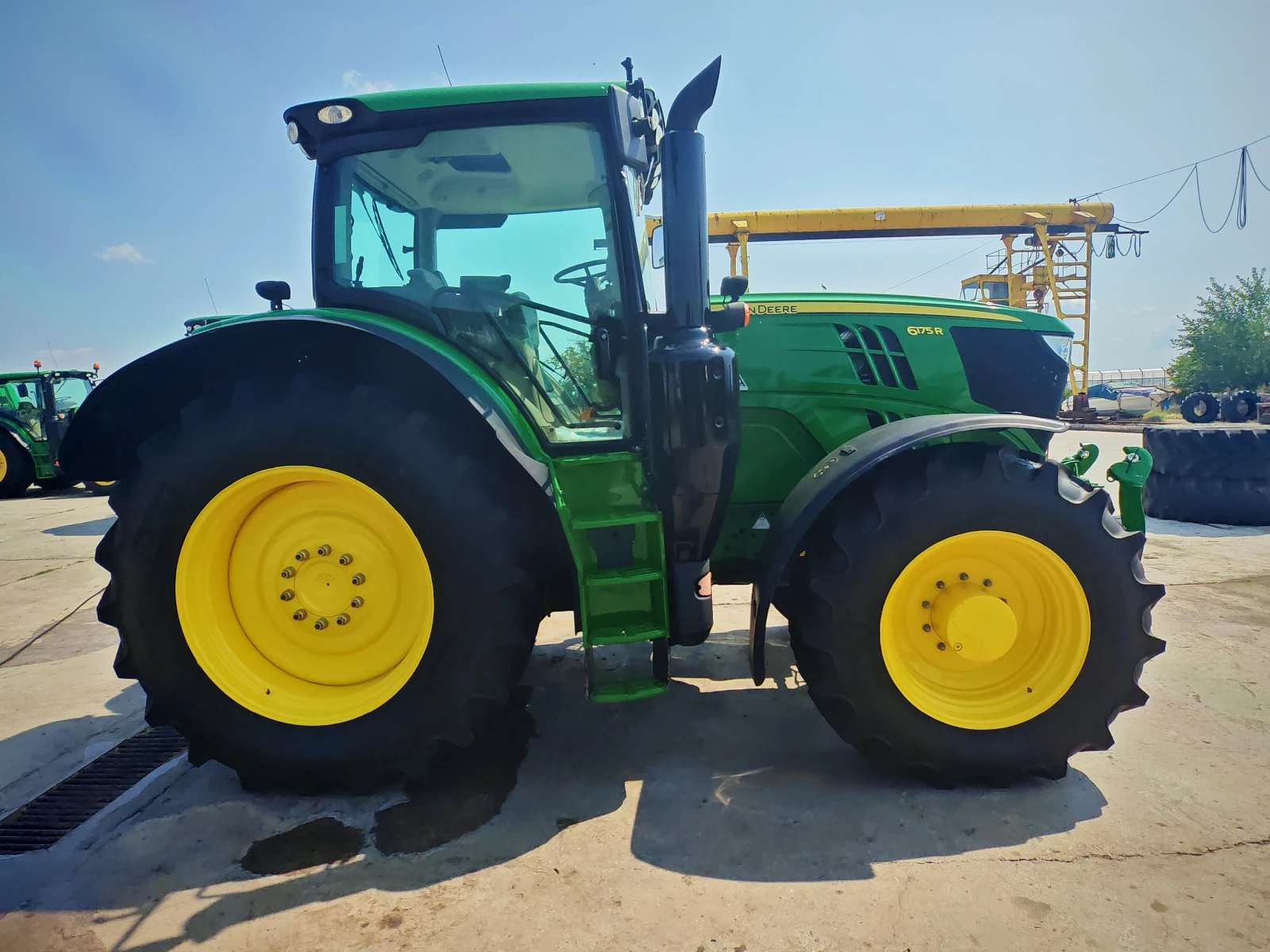 Трактор John Deere 6175R лизинг с първоначална вноска 20 % - изображение 6
