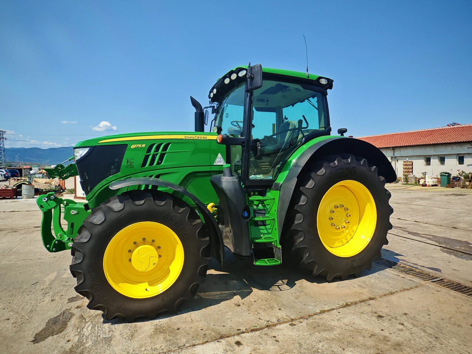 Трактор John Deere 6175R лизинг с първоначална вноска 20 % - изображение 8