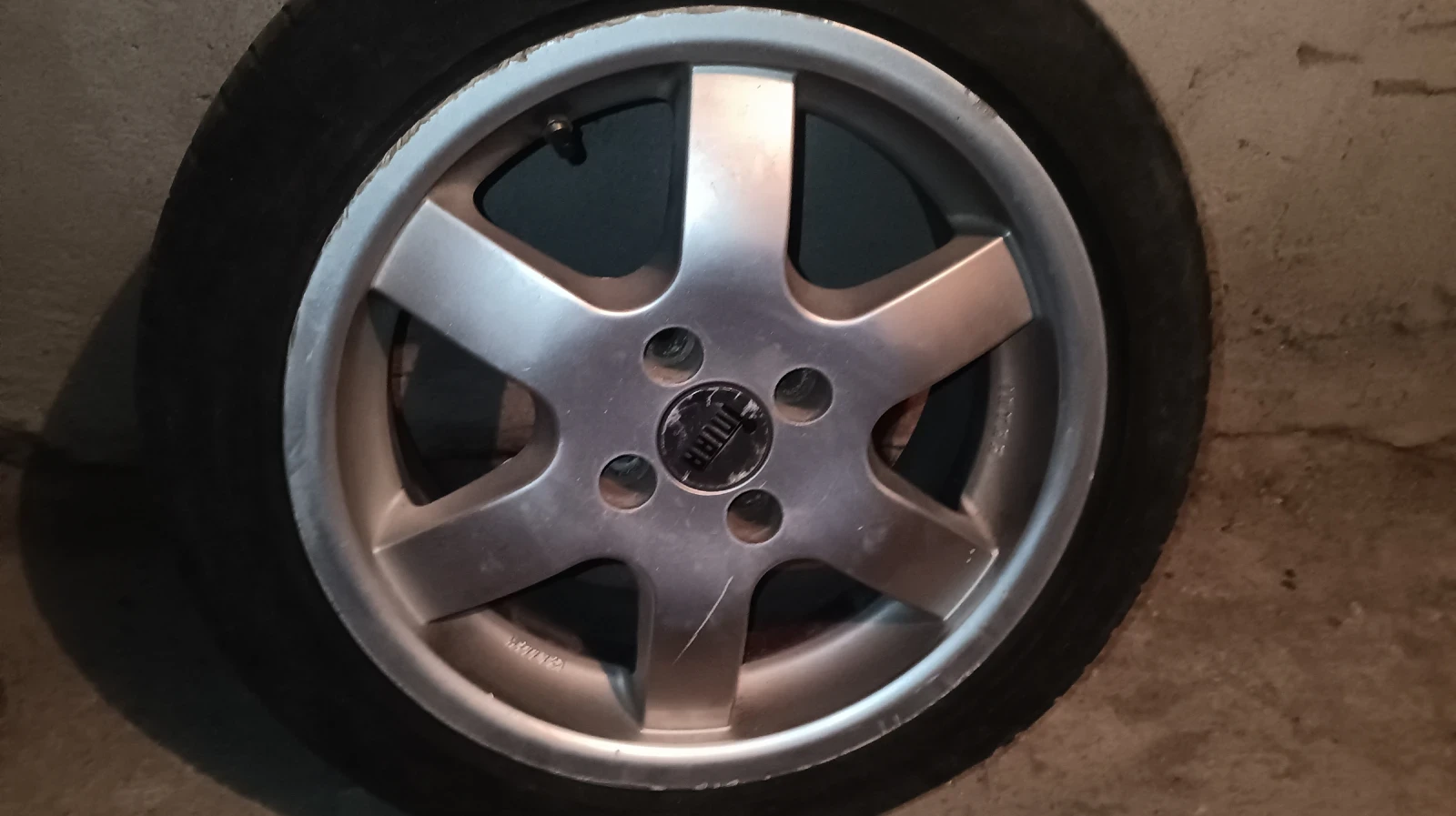 Джанти за Renault, снимка 3 - Гуми и джанти - 54509451