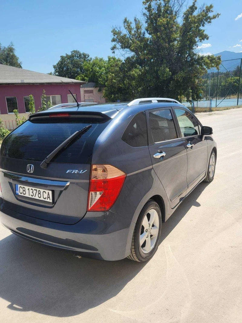 Honda Fr-v, снимка 5 - Автомобили и джипове - 47683824