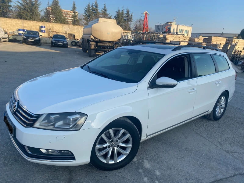 VW Passat 2.0 TDI 177 ps. Led / Navi / Panorama, снимка 2 - Автомобили и джипове - 48757882