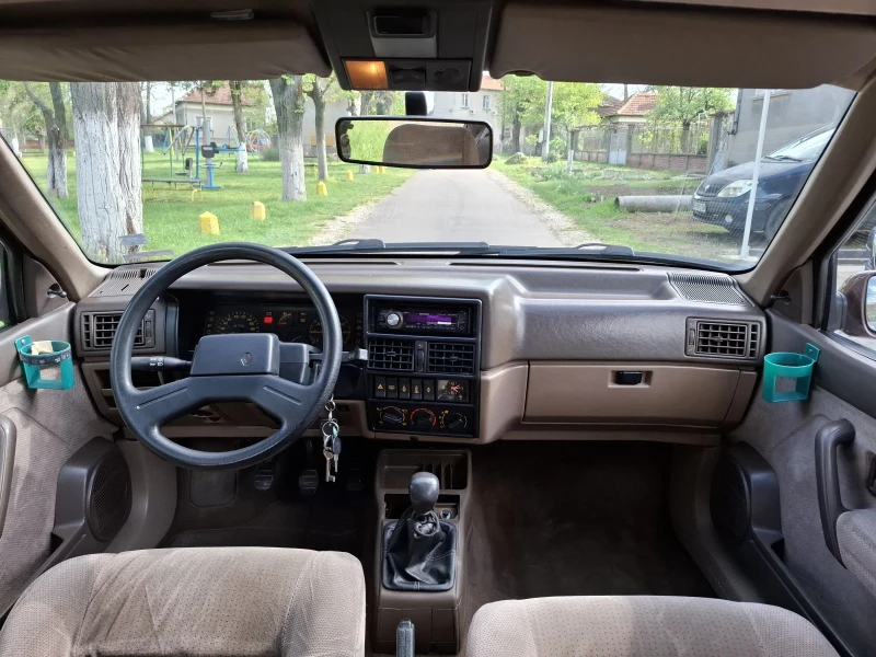 Renault 19, снимка 9 - Автомобили и джипове - 52449656