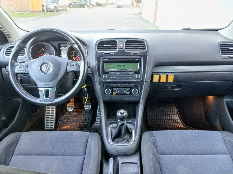 VW Golf 1.6tdi-105, снимка 11 - Автомобили и джипове - 52815120