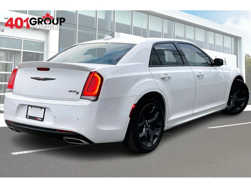 Chrysler 300c 5.7 * * CARFAX * * АВТО КРЕДИТ * * , снимка 4 - Автомобили и джипове - 52869258