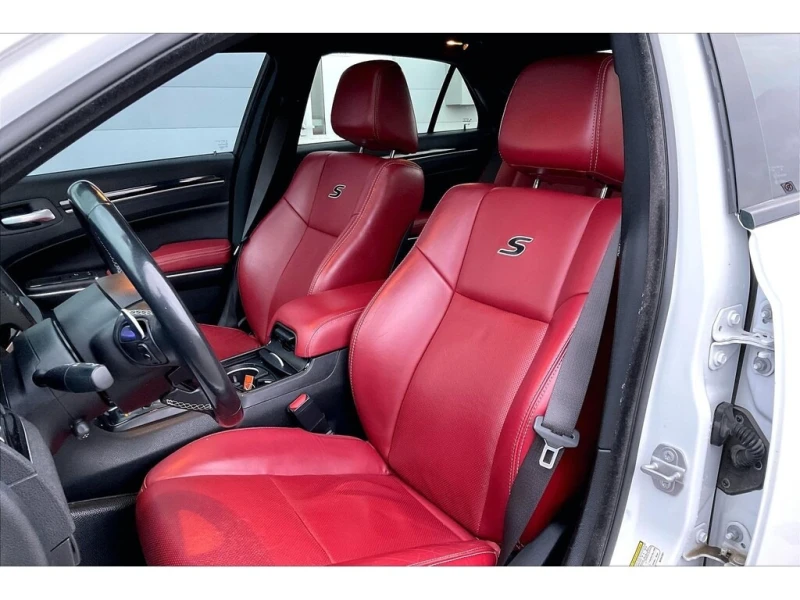 Chrysler 300c 5.7 * * CARFAX * * АВТО КРЕДИТ * * , снимка 7 - Автомобили и джипове - 52869258