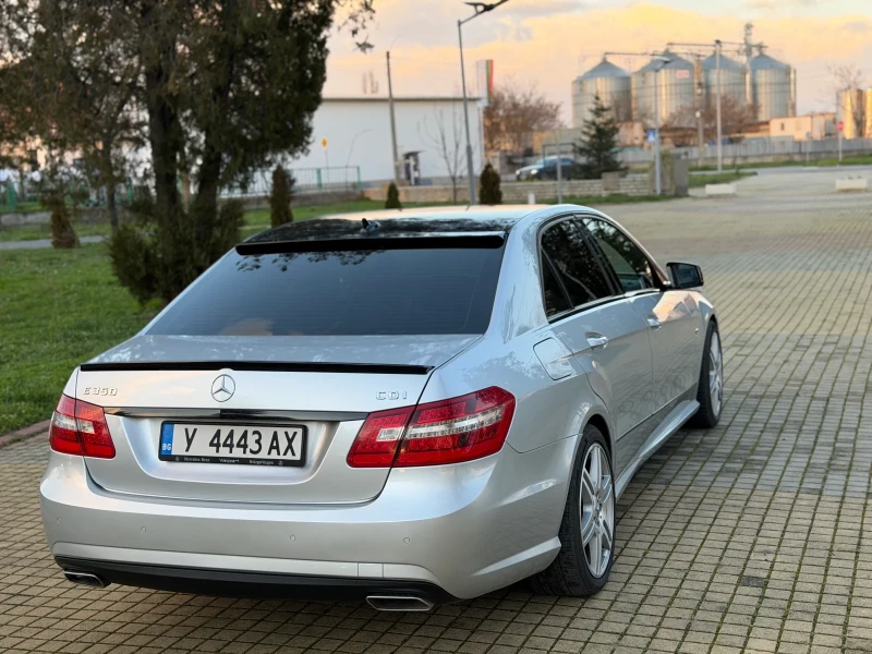 Mercedes-Benz E 350 Amg pack, снимка 5 - Автомобили и джипове - 52920787