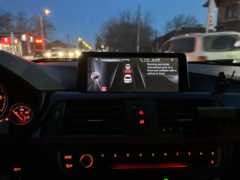 BMW 330 330XDrive, снимка 15 - Автомобили и джипове - 53079406