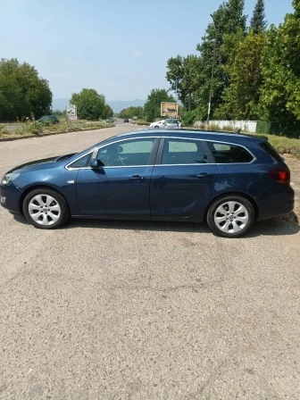 Opel Astra, снимка 3 - Автомобили и джипове - 47412516